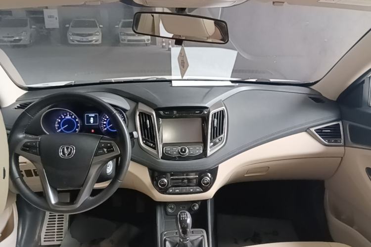 Used CHANGAN Eado 2016 1.6L Manual Fashion Edition Center Console