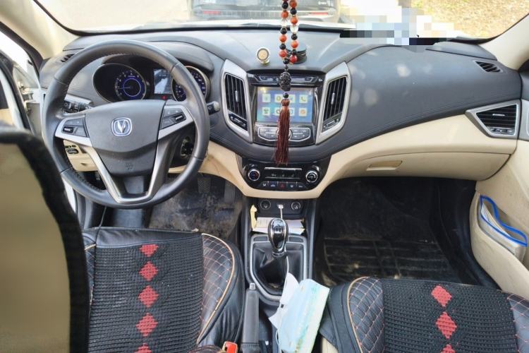 Used CHANGAN Eado 2016 1.6L Manual Fashion Edition Center Console