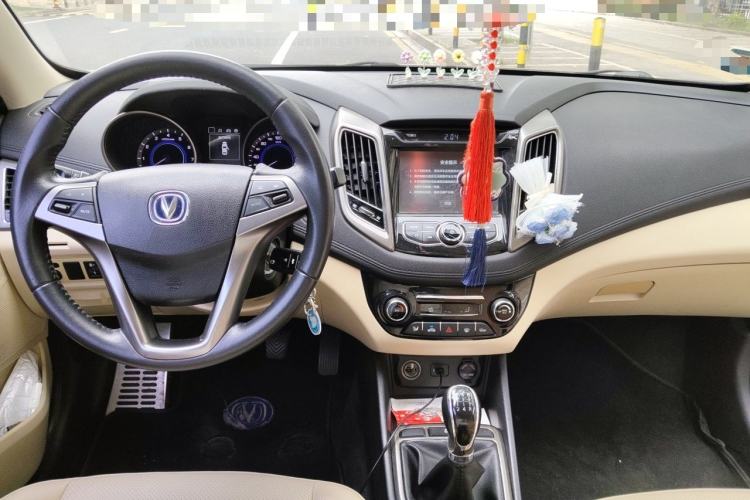 Used CHANGAN Eado 2016 1.6L Manual Fashion Edition Center Console