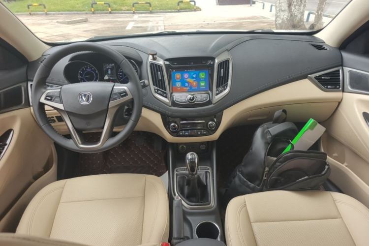 Used CHANGAN Eado 2016 1.6L Manual Fashion Edition Center Console