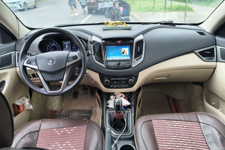Used CHANGAN Eado 2016 1.6L Manual Fashion Edition Center Console