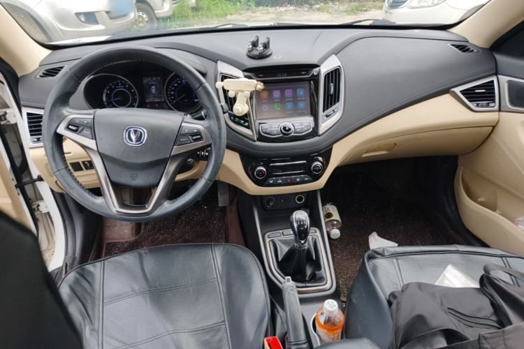 Used CHANGAN Eado 2016 1.6L Manual Fashion Edition Center Console