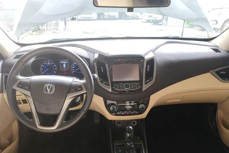 Used CHANGAN Eado 2016 1.6L Automatic Trend Model Center Console