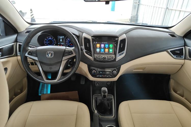 Used CHANGAN Eado 2016 1.6L Manual Fashion Edition Center Console