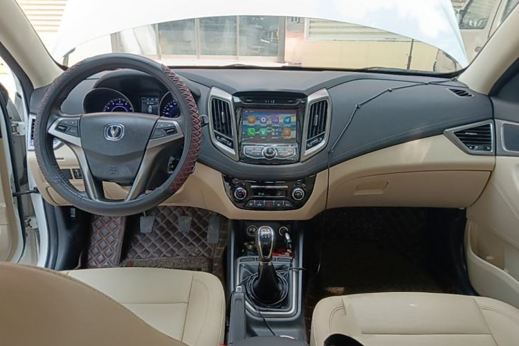 Used CHANGAN Eado 2016 1.6L Manual Fashion Edition Center Console