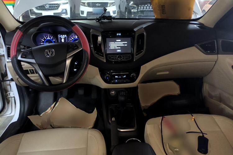 Used CHANGAN Eado 2016 1.6L Manual Fashion Edition Center Console