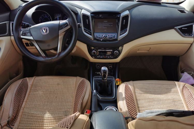 Used CHANGAN Eado 2016 1.6L Manual Fashion Edition Center Console