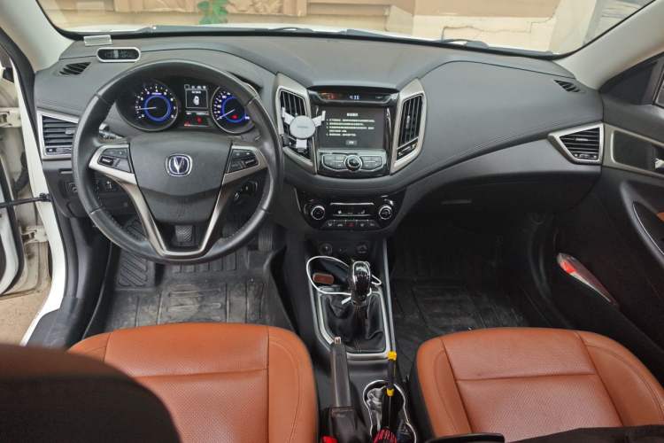 Used CHANGAN Eado 2016 1.6L GDI Manual Cool Edition Center Console