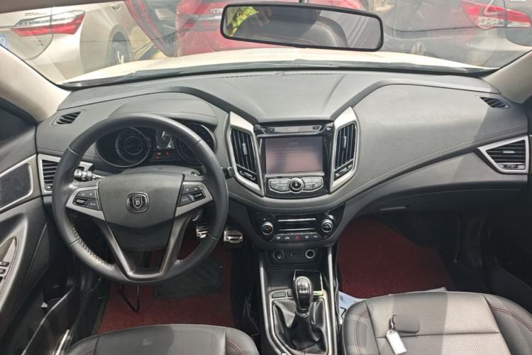 Used CHANGAN Eado 2016 1.6L GDI Manual JingShang Model Center Console