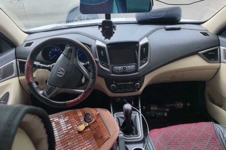 Used CHANGAN Eado 2016 1.6L Manual Fashion Edition Center Console