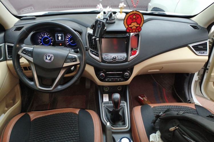 Used CHANGAN Eado 2016 1.6L Manual Fashion Edition Center Console