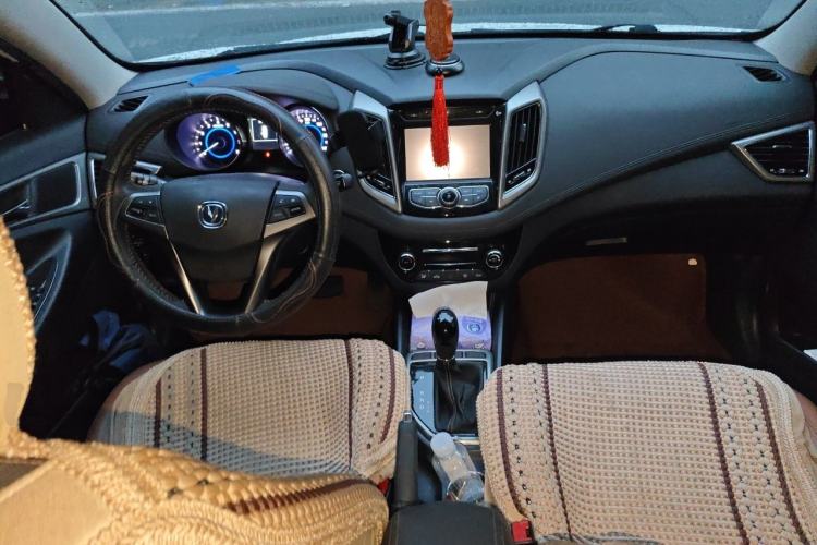 Used CHANGAN Eado 2016 1.6L GDI Automatic JingShang Model Center Console