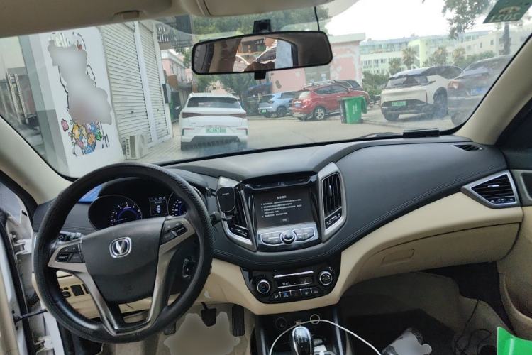 Used CHANGAN Eado 2016 1.6L Manual Fashion Edition Center Console
