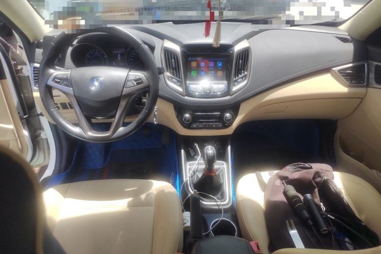 Used CHANGAN Eado 2016 1.6L Manual Fashion Edition Center Console