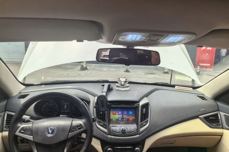 Used CHANGAN Eado 2016 1.6L Manual Fashion Edition Center Console