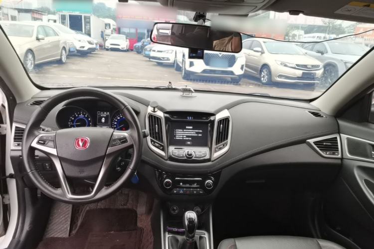 Used CHANGAN Eado 2016 1.6L Manual Fashion Edition Center Console