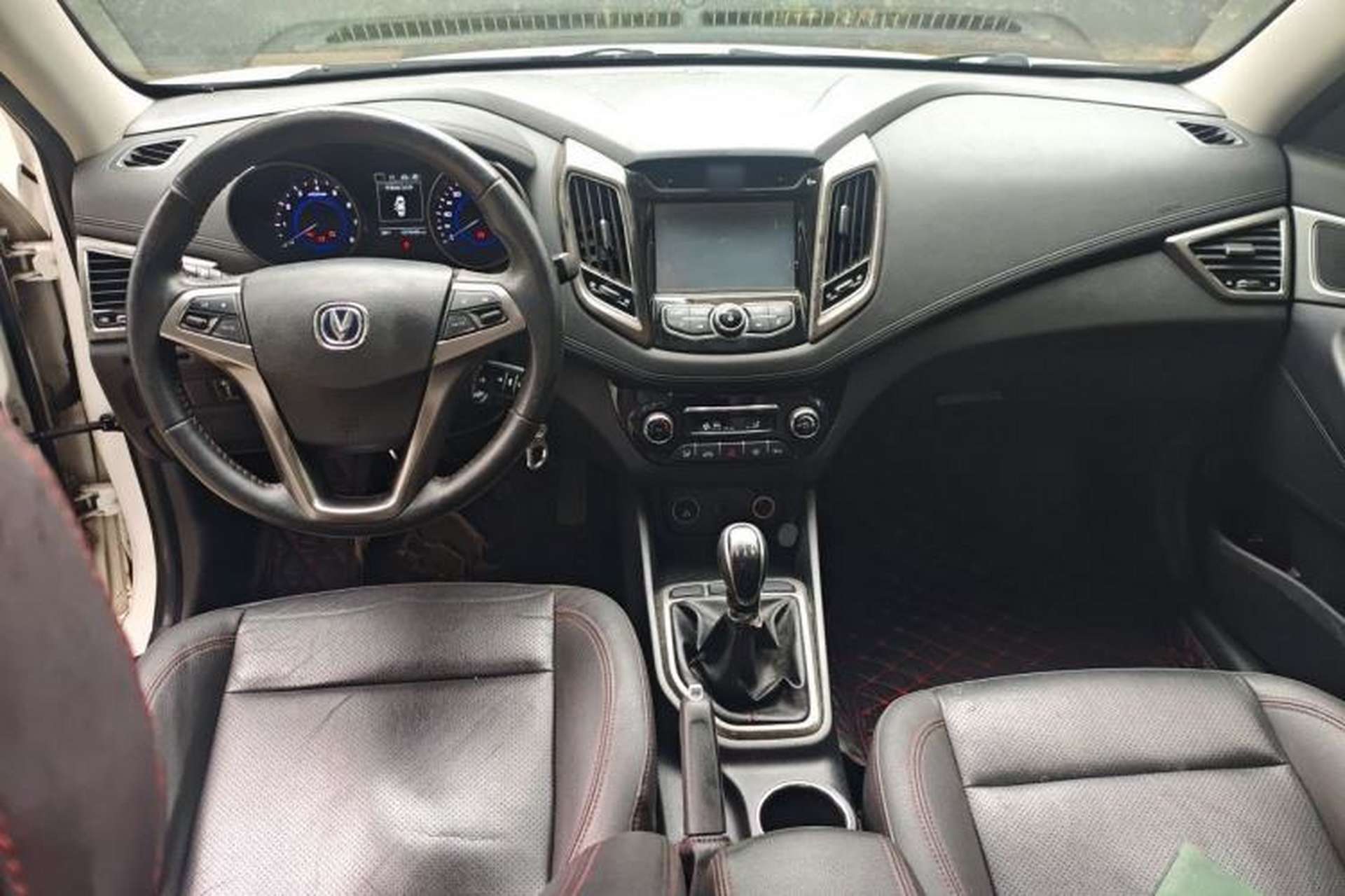 Used CHANGAN Eado 2016 1.6L Manual Fashion Edition Center Console