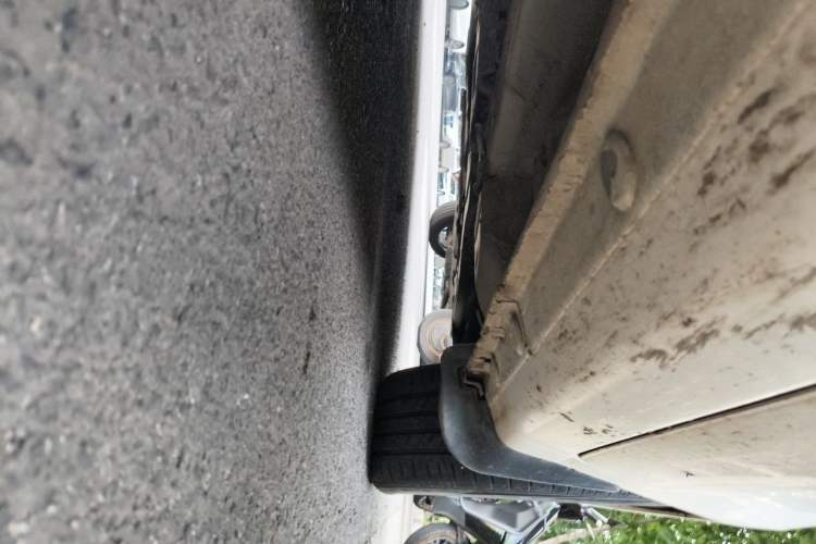 Used CHANGAN Eado 2016 1.6L Manual Fashion Edition Chassis Front Right
