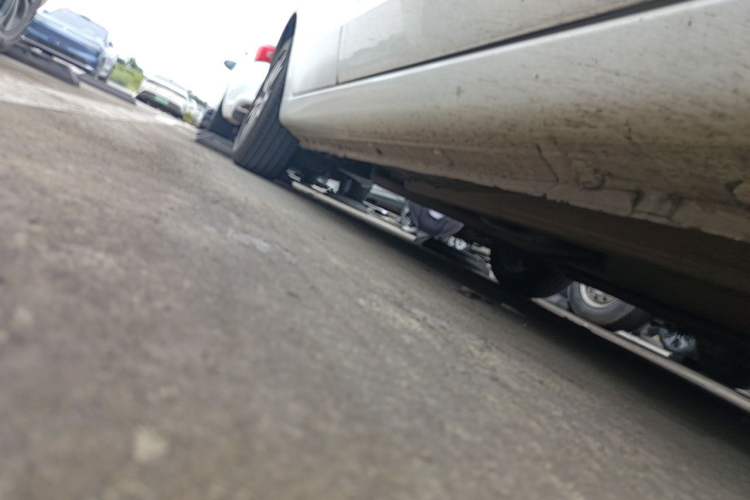 Used CHANGAN Eado 2016 1.6L Manual Fashion Edition Chassis Front Right