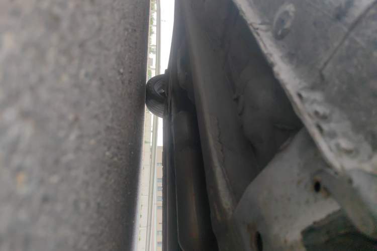 Used CHANGAN Eado 2016 1.6L Automatic Junku Model Chassis Front Right