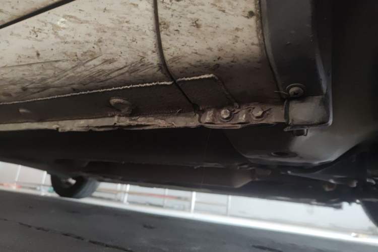 Used CHANGAN Eado 2016 1.6L Manual Junku Model Chassis Front Right