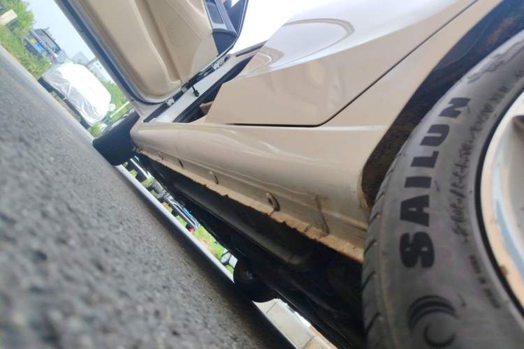 Used CHANGAN Eado 2016 1.6L Manual Fashion Edition Chassis Front Right