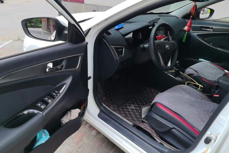 Used CHANGAN Eado 2016 1.6L Automatic Junku Model Driver Seat
