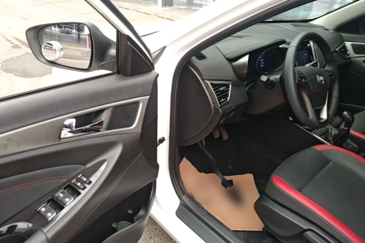 Used CHANGAN Eado 2016 1.6L Manual Junku Model Driver Seat