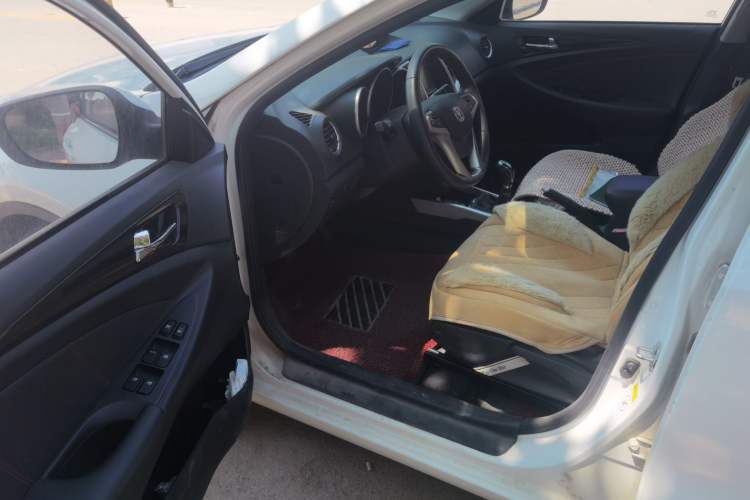 Used CHANGAN Eado 2016 1.6L Manual Junku Model Driver Seat
