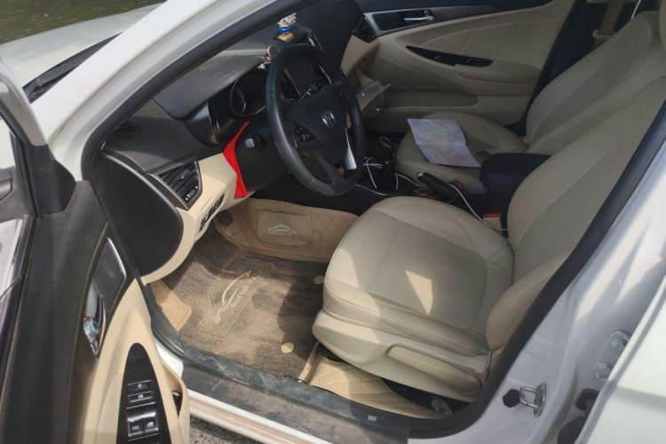 Used CHANGAN Eado 2016 1.6L Manual Fashion Edition Driver Seat