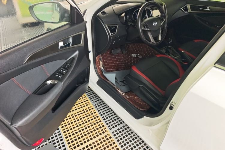 Used CHANGAN Eado 2016 1.6L Automatic Junku Model Driver Seat