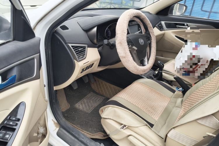Used CHANGAN Eado 2016 1.6L Manual Fashion Edition Driver Seat