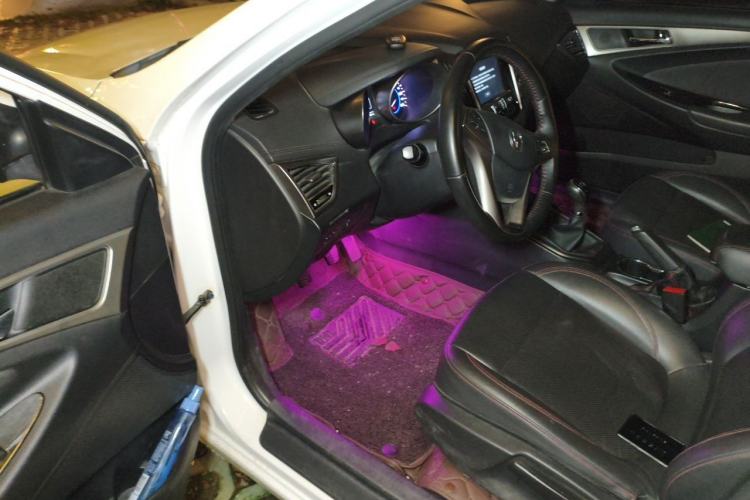 Used CHANGAN Eado 2016 1.6L Manual Fashion Edition Driver Seat