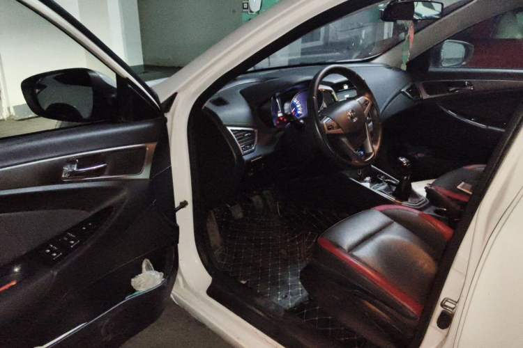 Used CHANGAN Eado 2016 1.6L Manual Junku Model Driver Seat