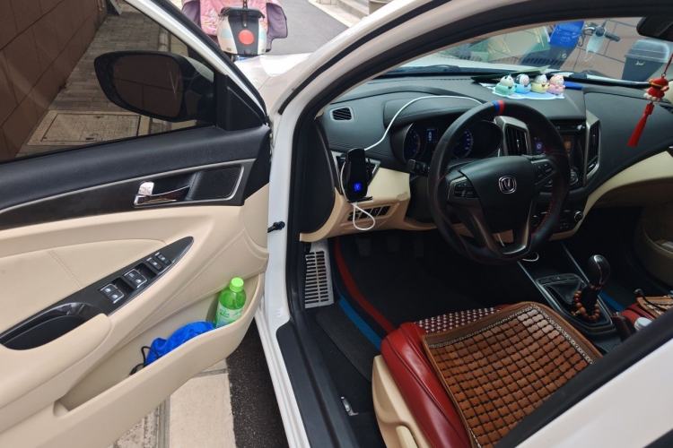 Used CHANGAN Eado 2016 1.6L Manual Fashion Edition Driver Seat