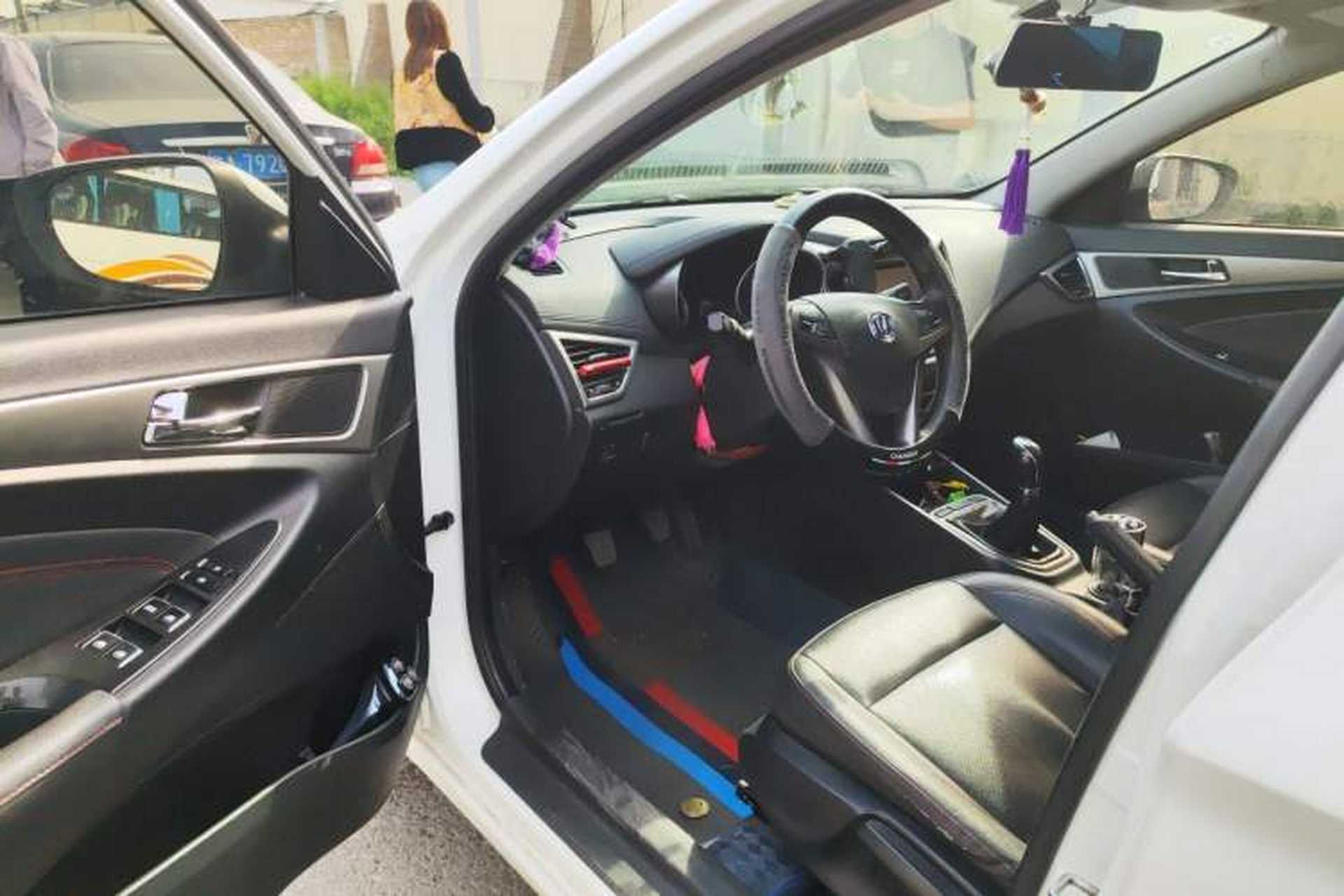 Used CHANGAN Eado 2016 1.6L Manual Fashion Edition Driver Seat