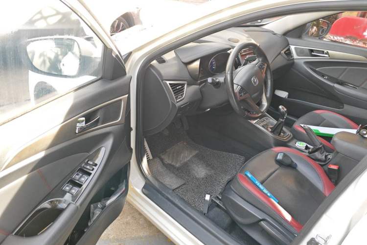 Used CHANGAN Eado 2016 1.6L Manual Junku Model Driver Seat