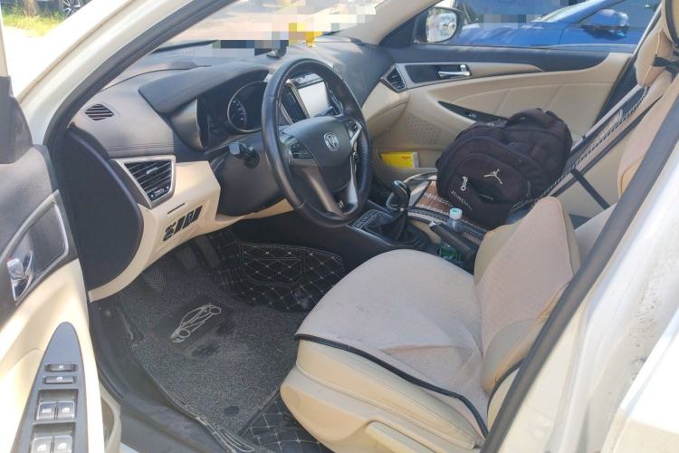 Used CHANGAN Eado 2016 1.6L Manual Fashion Edition Driver Seat