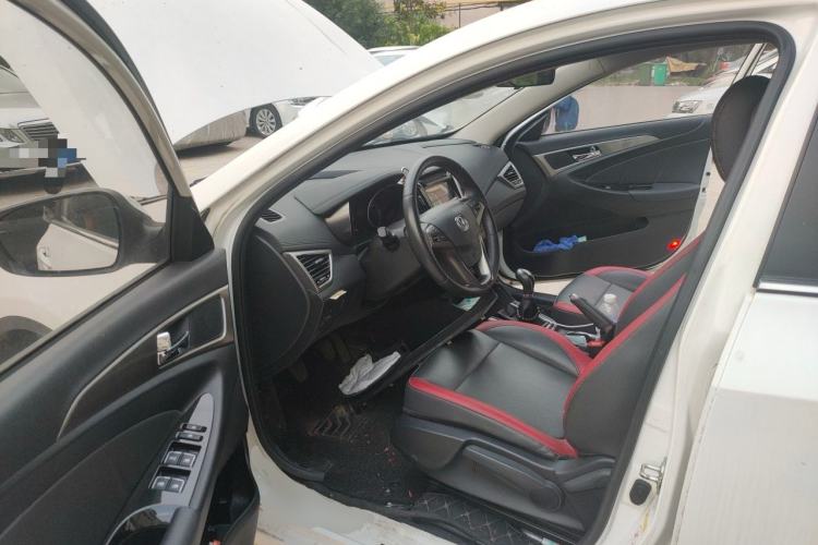Used CHANGAN Eado 2016 1.6L Manual Junku Model Driver Seat