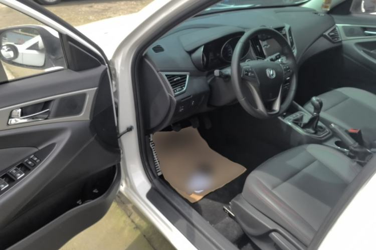 Used CHANGAN Eado 2016 1.6L GDI Manual JingShang Model Driver Seat
