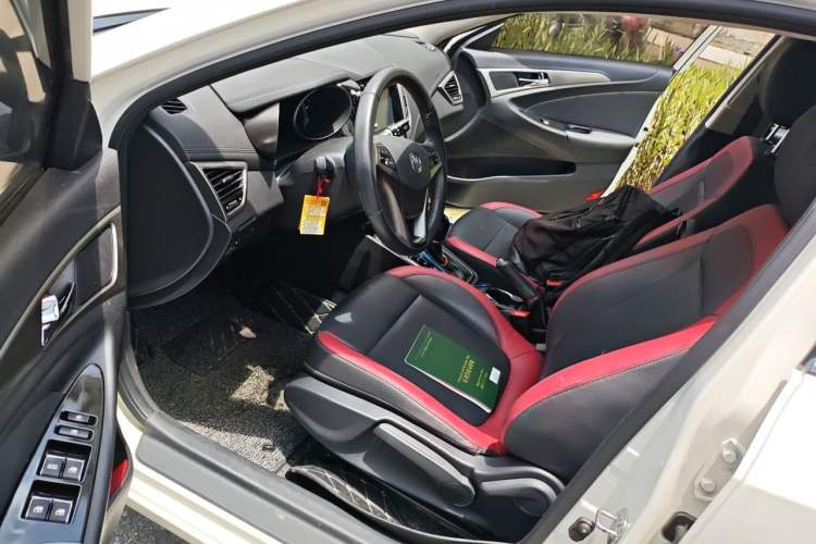 Used CHANGAN Eado 2016 1.6L Automatic Junku Model Driver Seat