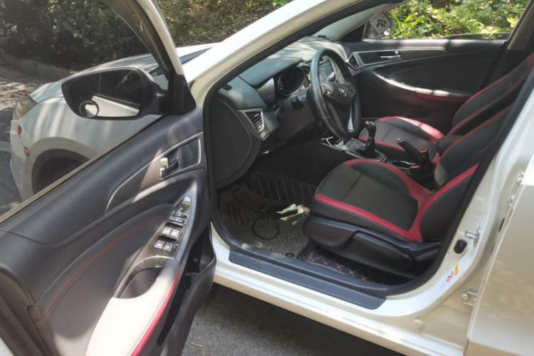Used CHANGAN Eado 2016 1.6L Manual Junku Model Driver Seat