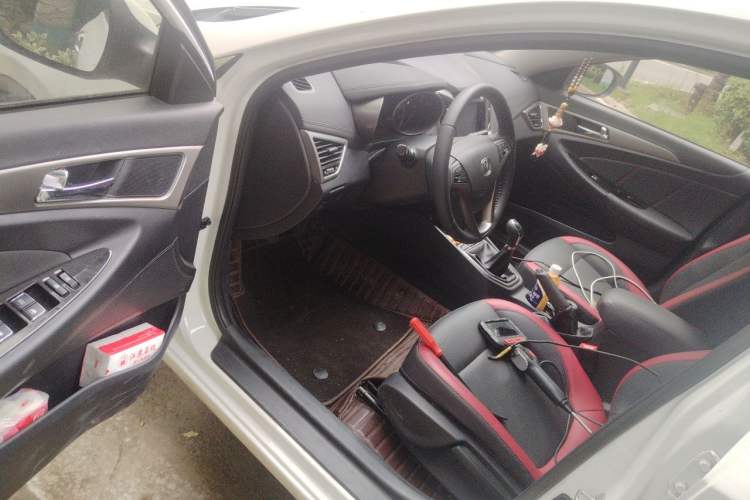 Used CHANGAN Eado 2016 1.6L Manual Junku Model Driver Seat