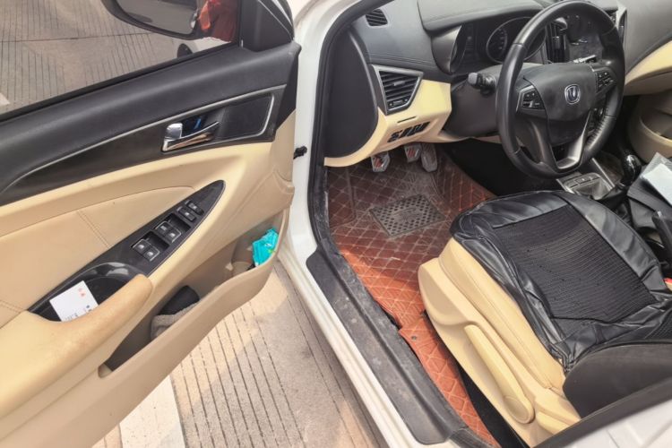 Used CHANGAN Eado 2016 1.6L Manual Fashion Edition Driver Seat