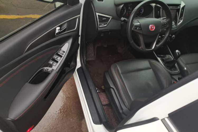 Used CHANGAN Eado 2016 1.6L Manual Fashion Edition Driver Seat