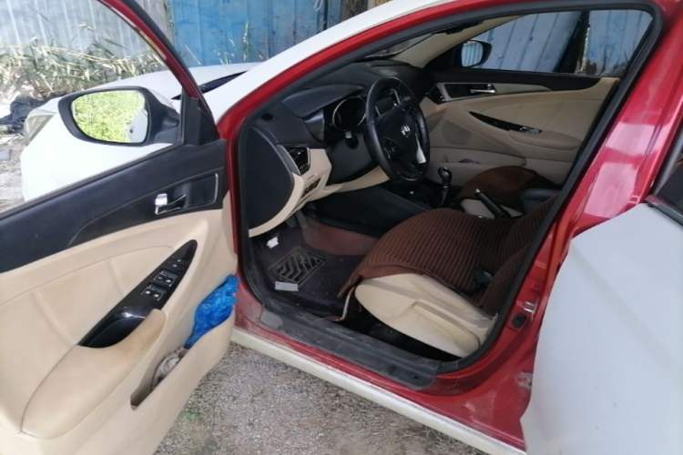 Used CHANGAN Eado 2016 1.6L Manual Fashion Edition Driver Seat