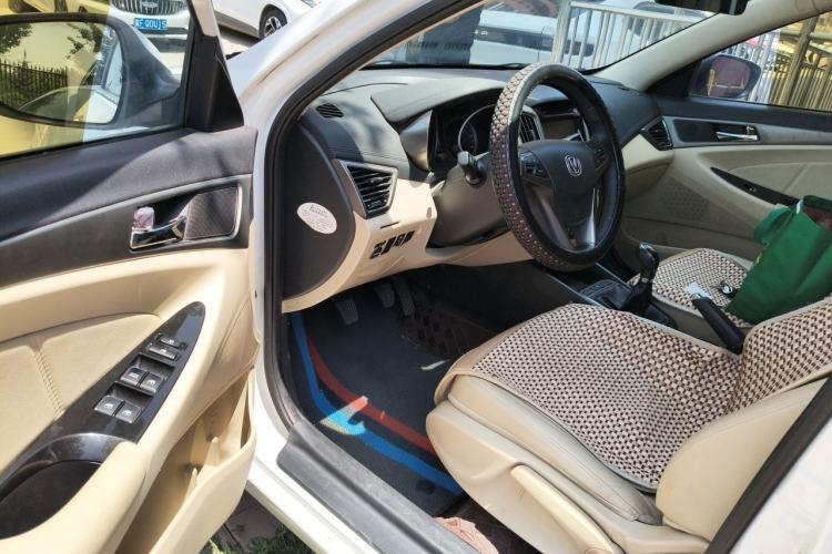 Used CHANGAN Eado 2016 1.6L Manual Fashion Edition Driver Seat