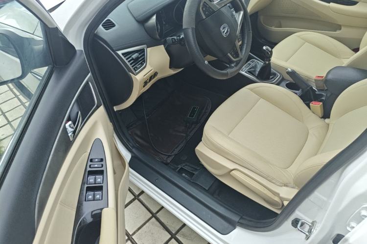 Used CHANGAN Eado 2016 1.6L Manual Fashion Edition Driver Seat