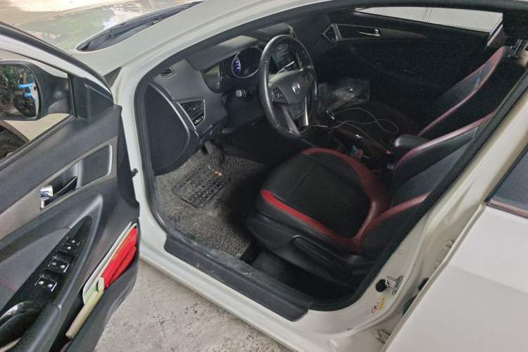 Used CHANGAN Eado 2016 1.6L Manual Junku Model Driver Seat
