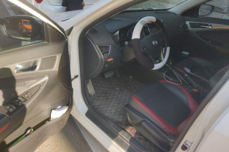 Used CHANGAN Eado 2016 1.6L Automatic Junku Model Driver Seat
